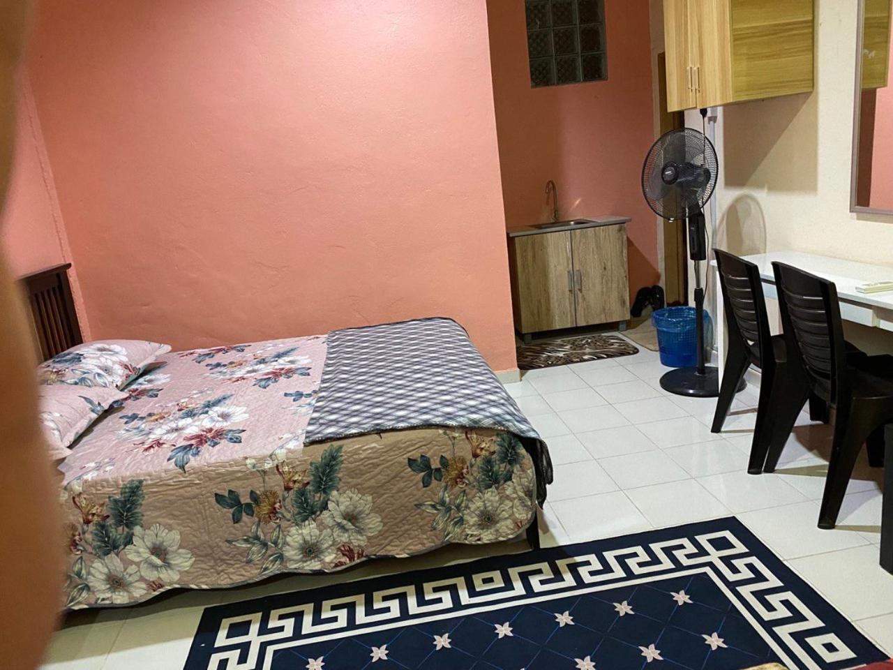 Bilik Harian Pengkalan Chepa Homestay